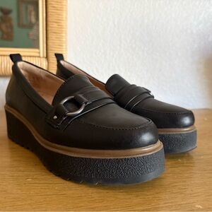 SOUL Naturalizer Black Platform Loafers with Brown Trim